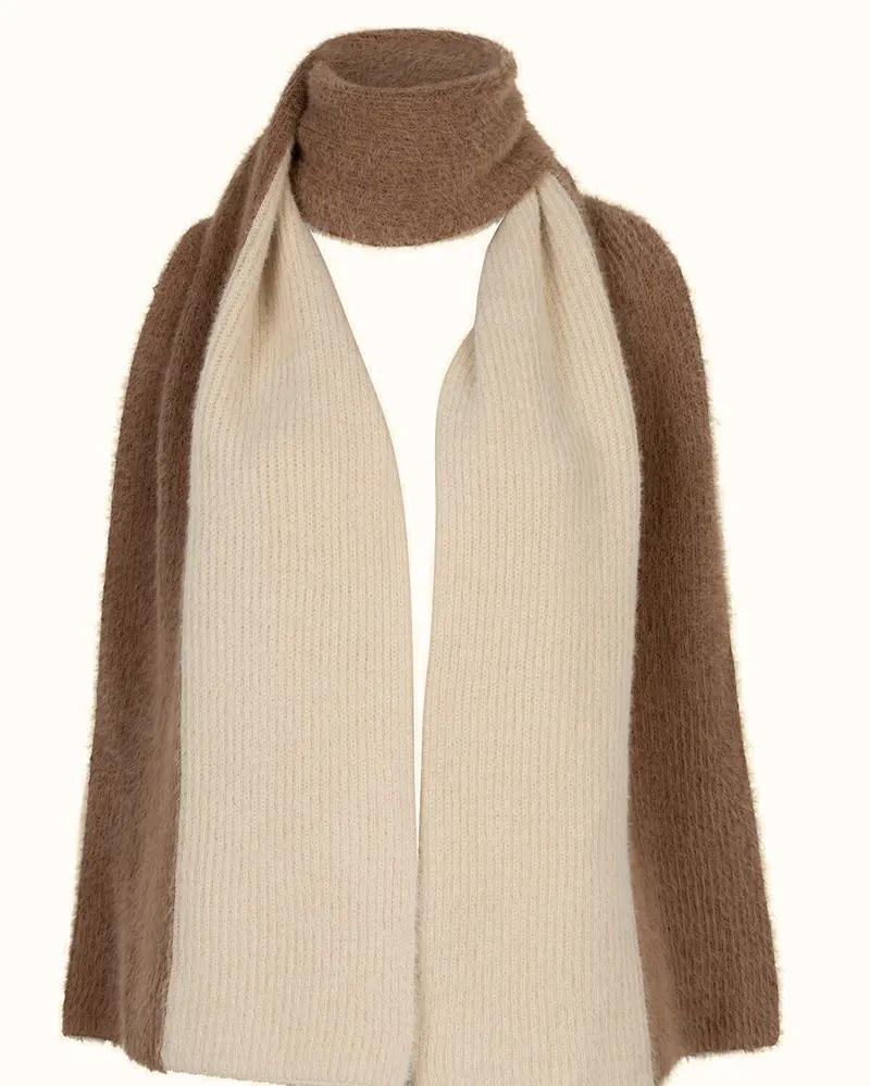 Victore Fluffy Scarf