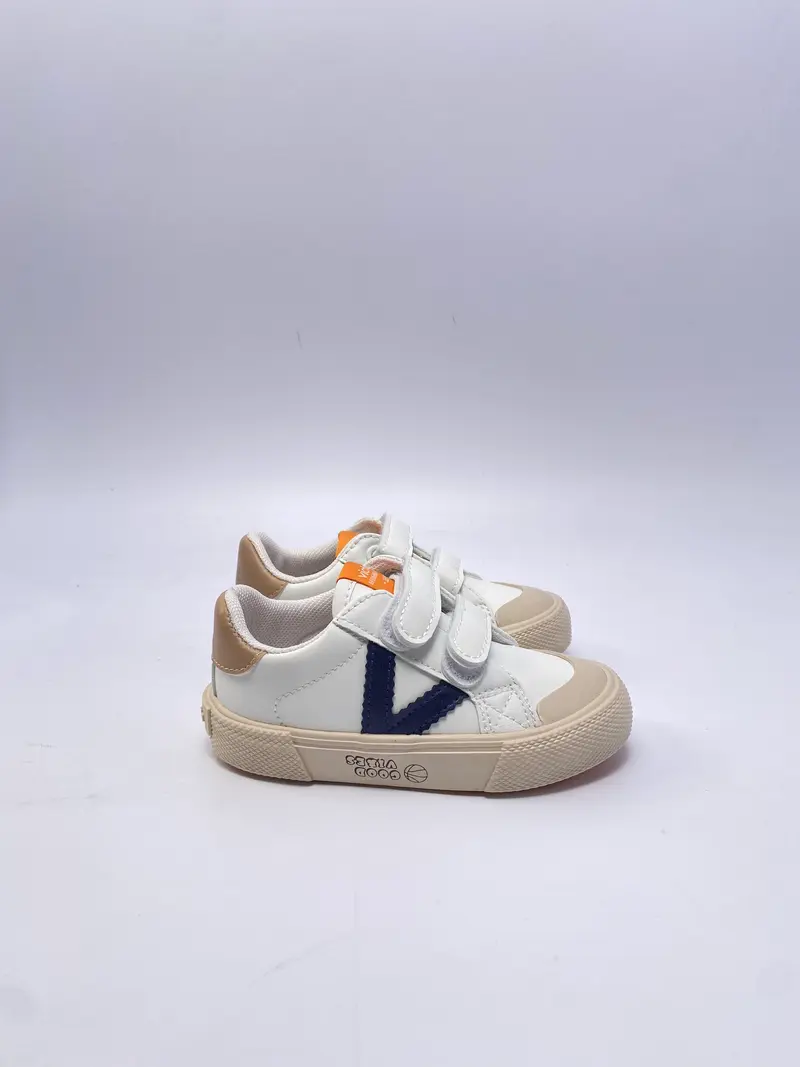 Victoria Marino sneaker