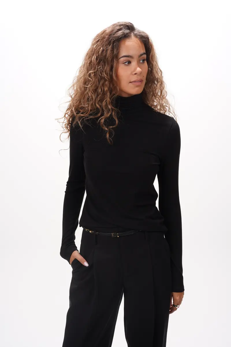 VINCE Top Essential L/S turtleneck