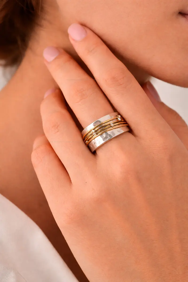 Vintage Gold Striped Ring