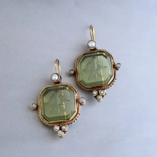 Vintage Grün & Perlen Ohrringe | Shop Nory