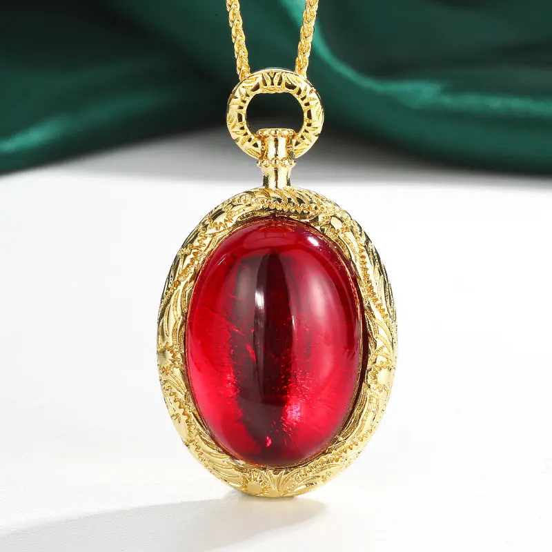 Vintage verzierte Glas Cabochon Medaillon Anhänger Halskette mit Filigranfassung