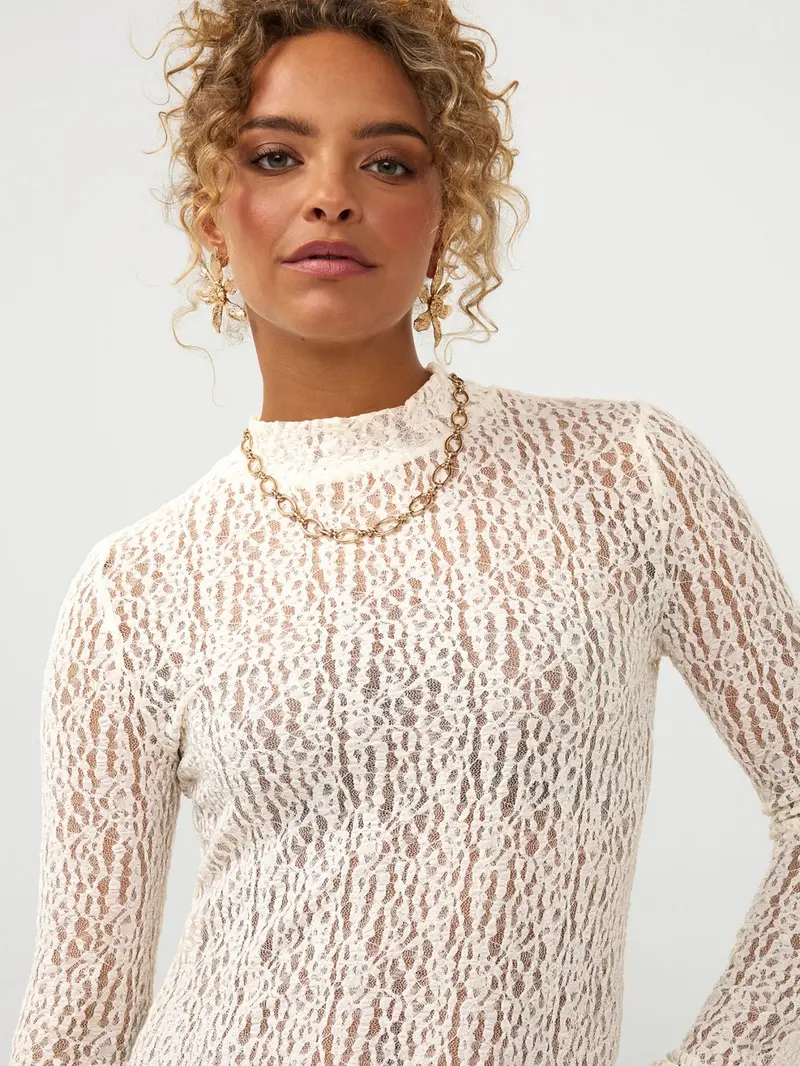 Ydence longsleeve beige kant model Top Roberta Ecru