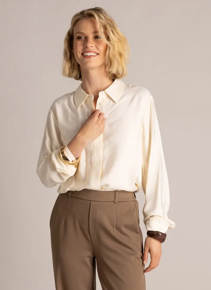 Yest blouse beige cream model Ivette Essential 6428