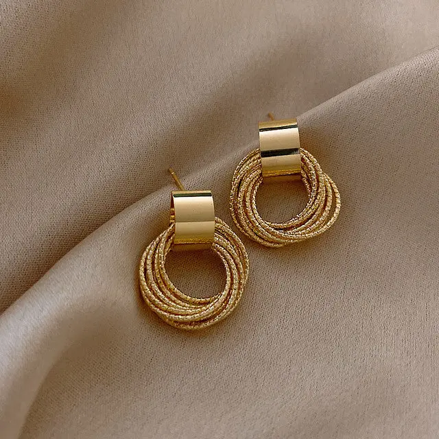 Zauber lobe | Mehrere kleine kreisförmige Ohrstecker für Frauen | Shop Nory